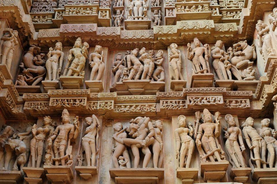 מקדשי קזוראו, פארדש, הודו, מאה 10
