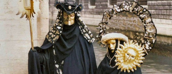 מסכת הבאוטה, משמאל, ונציה